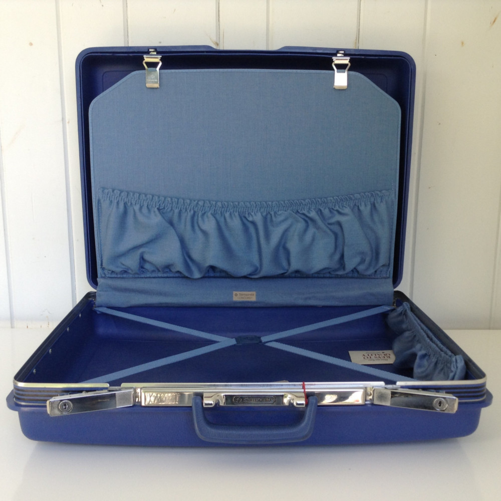 samsonite retro luggage